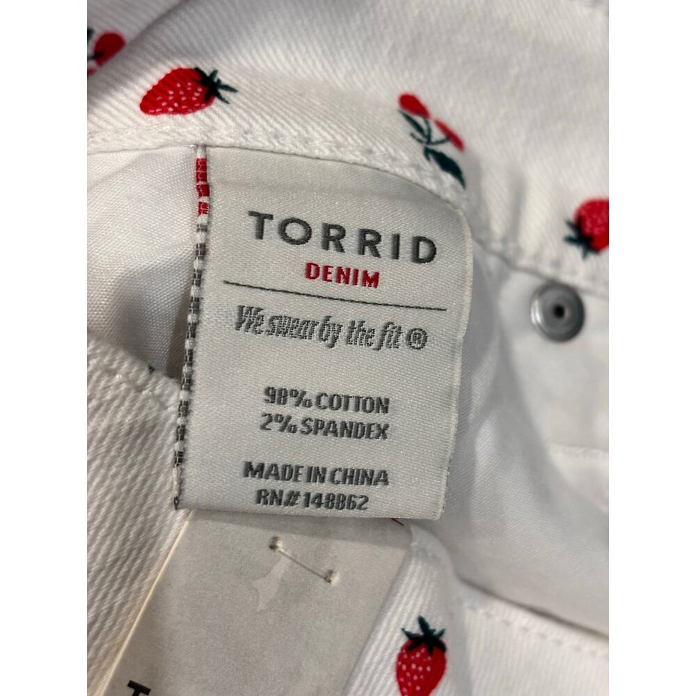 torrid White Cherry-Print Denim Shorts - Picture 7 of 13